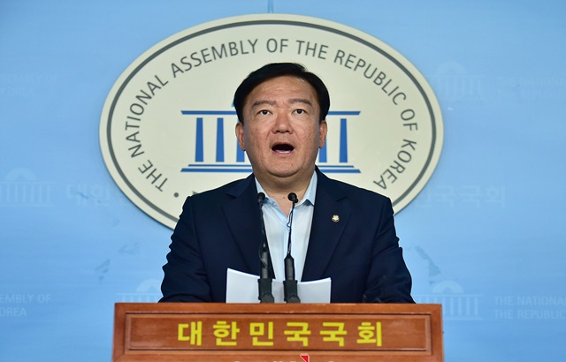 자유한국당 민경욱 의원. 사진=시장경제DB