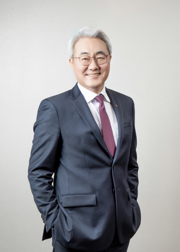 김준 SK이노베이션 총괄사장이 그린 중심의 성장전략을 통해 SK이노베이션의 미래가치를 크게 높인 공로를 인정받아 부회장으로 승진했다. 사진=SK이노베이션